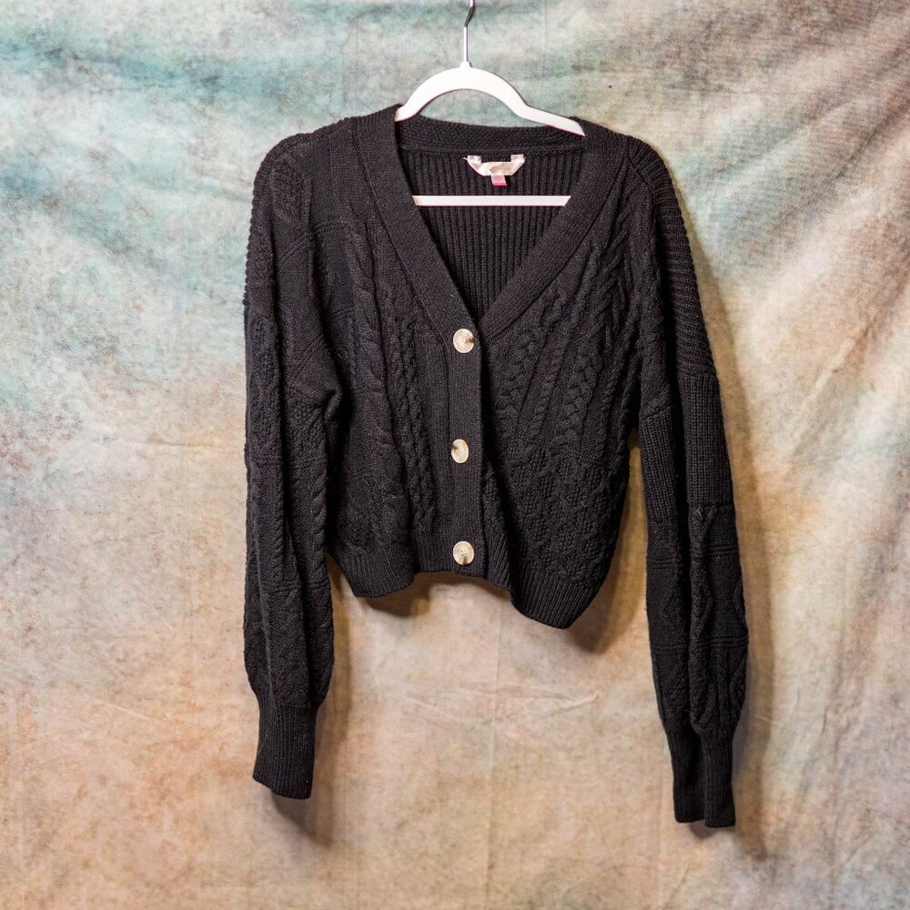 CLEARANCE Like New No Boundaries Black Cropped Cardigan - Size XL (15-17)